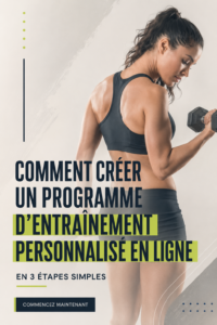 Femme utilisant un ordinateur pour créer un programme d'entraînement personnel en ligne
