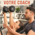 Une femme en train de discuter avec son coach sportif pendant une séance d'entraînement.