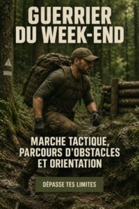 Femme en train de marcher avec un sac à dos lors d'un entraînement de rucking en pleine nature.